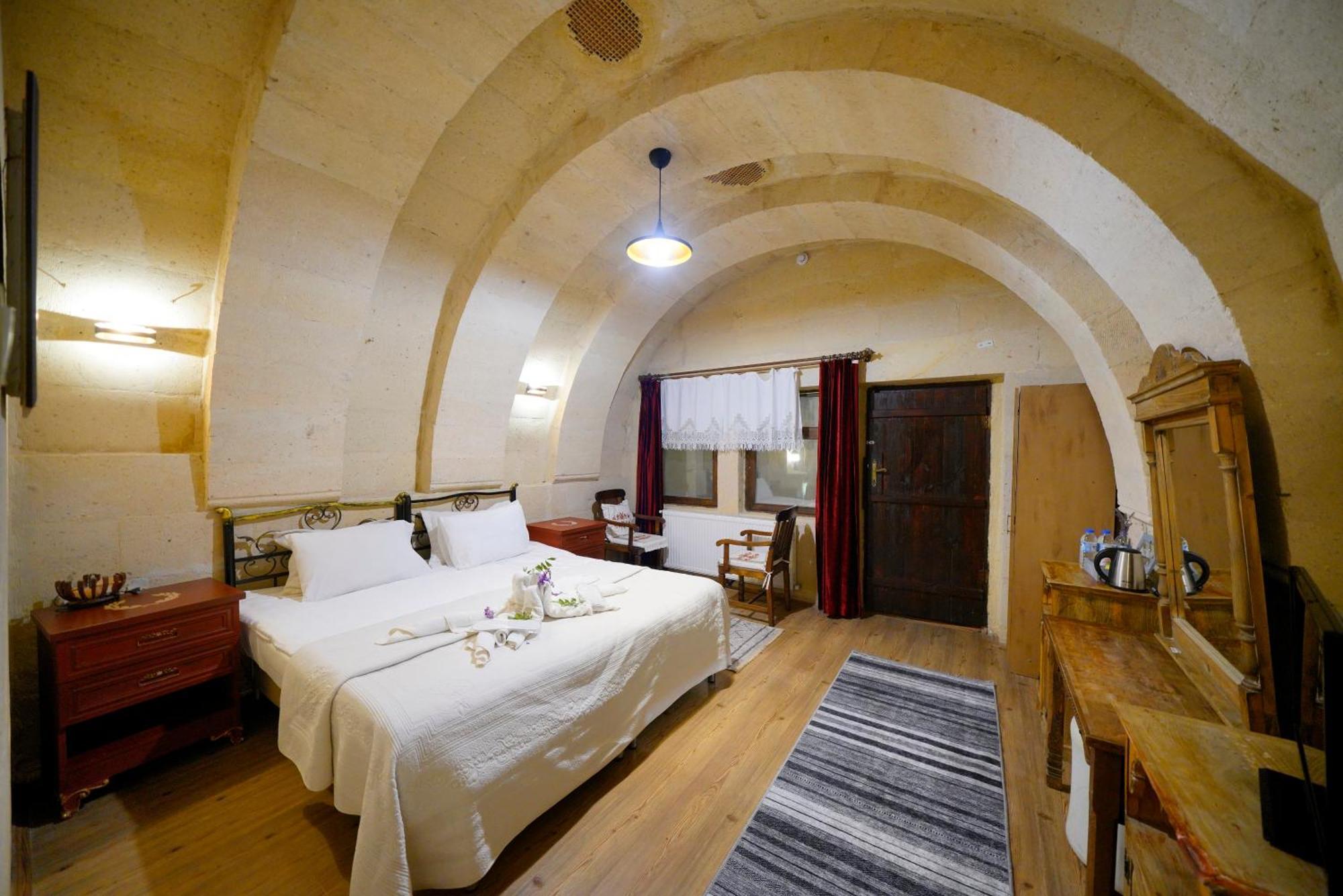 Antik Cave House Hotel อูร์กุบ ภายนอก รูปภาพ