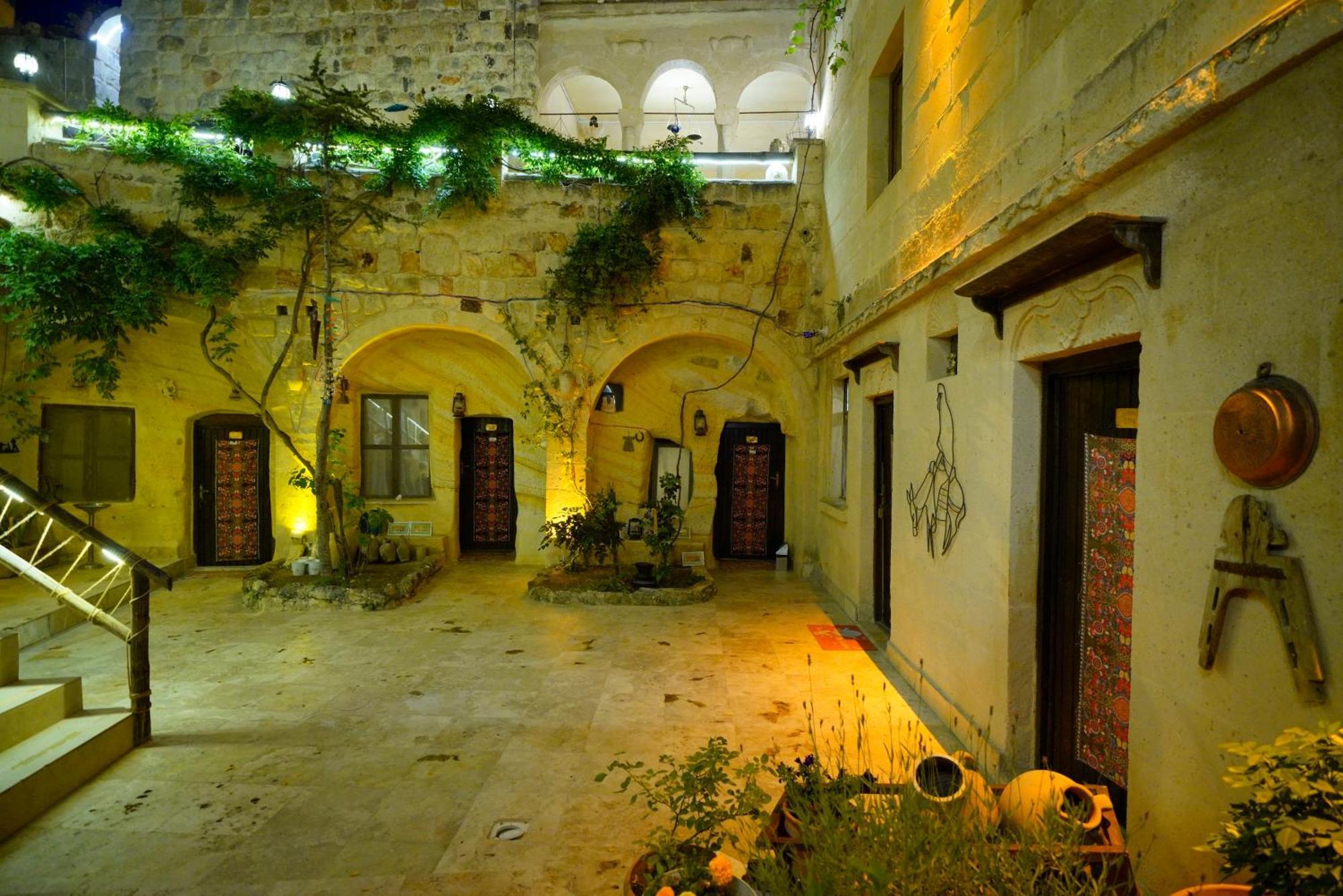 Antik Cave House Hotel อูร์กุบ ภายนอก รูปภาพ